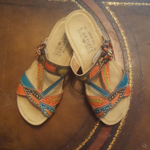 L' Artiste by Spring Step Shoes - Spring Step Size 38, Olive Multi 
Floral embossed